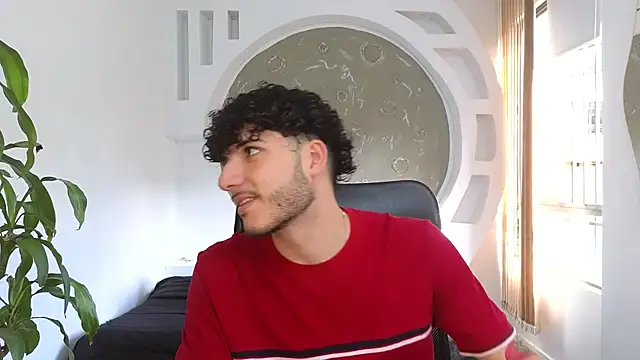 Rafael Mendezz online show from October 2, 2025, 8:16 pm