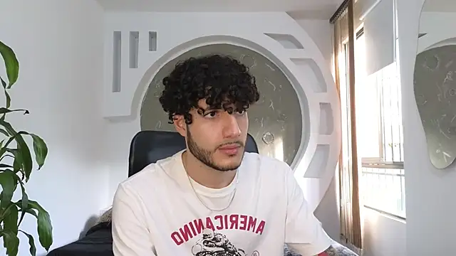 Rafael Mendezz online show from October 10, 2025, 9:03 pm