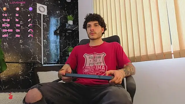 Rafael Mendezz online show from April 14, 2026, 9:21 pm