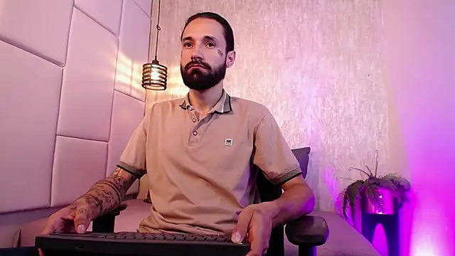 Hisoka 011 online show from April 18, 2026, 1:48 pm