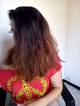 Merida2276 online show from November 30, 2025, 8:02 pm