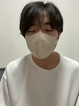 Yuma0718 online show from October 19, 2025, 3:07 am