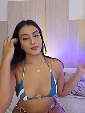 Snapshot of AliishaPss chatting on May 8, 2026, 8:25 pm AliishaPss online show from May 8, 2026, 8:25 pm