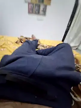 Snapshot of YoursThickDick chatting on September 29, 2025, 3:11 am YoursThickDick online show from September 29, 2025, 3:11 am