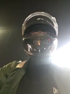 Snapshot of YoursThickDick chatting on October 28, 2025, 3:47 pm YoursThickDick online show from October 28, 2025, 3:47 pm