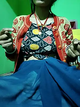 Shreya-couple online show from November 19, 2025, 1:05 am