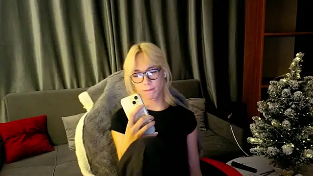 okerriella online show from January 9, 2026, 1:14 pm