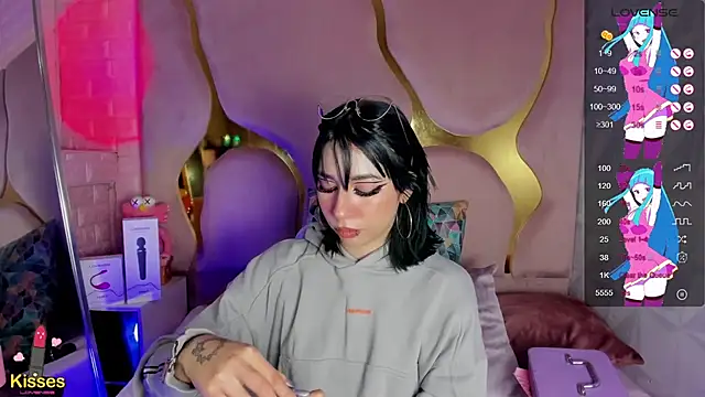 Niina Sissy online show from March 3, 2026, 3:45 am