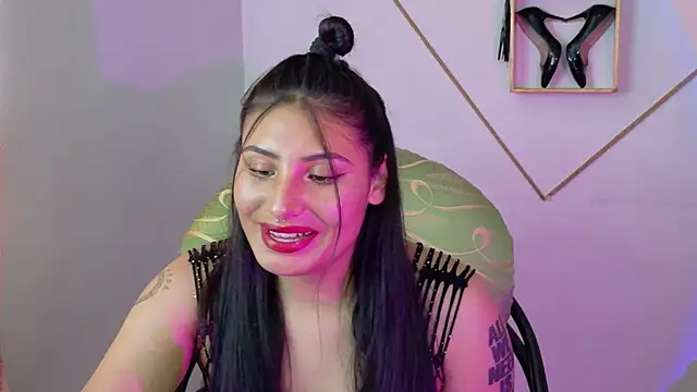 Snapshot of Linda_andrew chatting on January 10, 2026, 4:09 pm Linda andrew online show from January 10, 2026, 4:09 pm