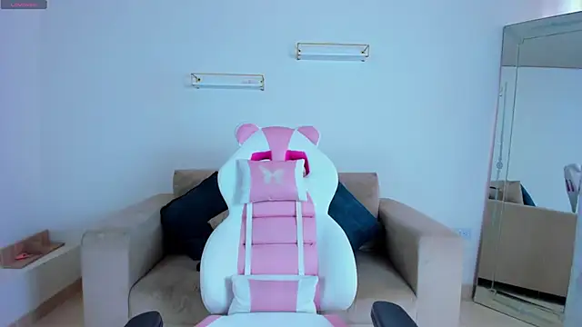 april smiith online show from February 24, 2026, 1:20 pm