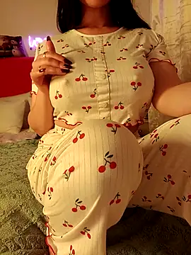 OnlyRima online show from January 6, 2026, 10:45 pm