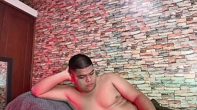 naomi campbel  online show from February 7, 2026, 1:59 pm