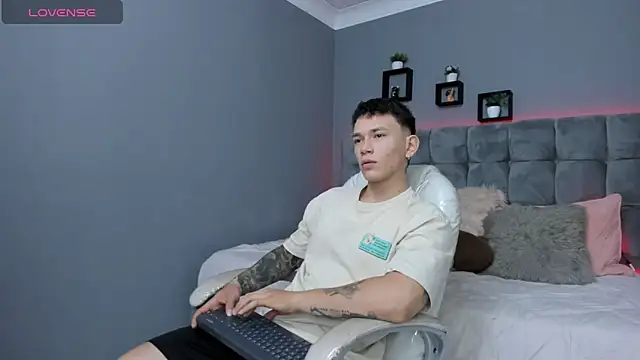 Thomas moon online show from September 20, 2025, 12:50 pm