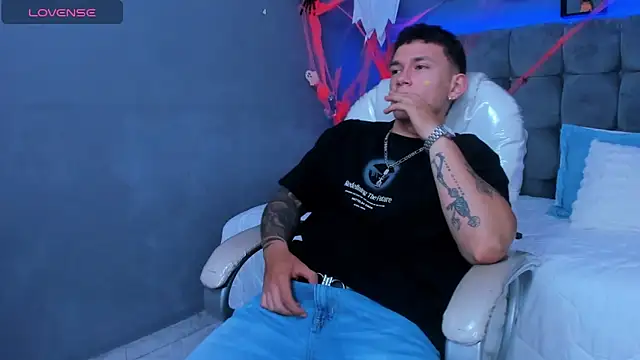 Thomas moon online show from November 3, 2025, 9:27 pm