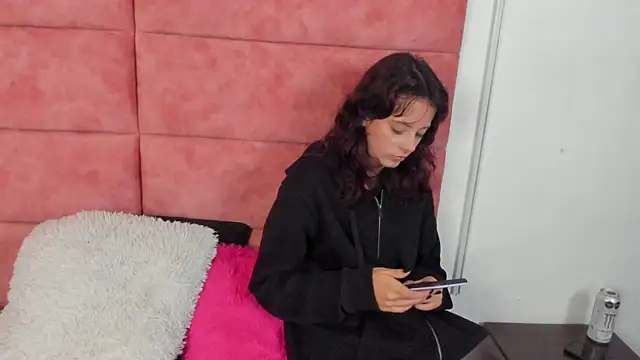 HellAndDante  online show from October 12, 2025, 11:37 pm