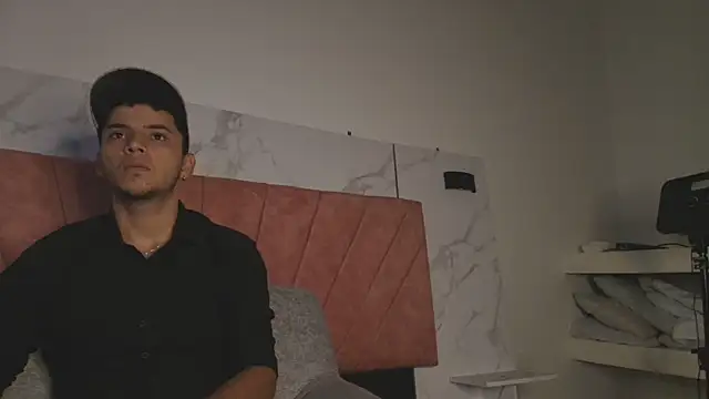 HellAndDante  online show from December 3, 2025, 9:29 am