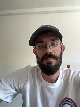 lolo7121 online show from July 18, 2026, 1:37 pm
