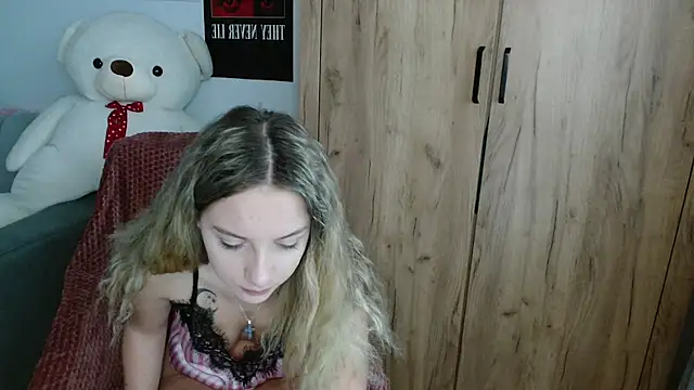 Snapshot of ScarlettSmithX chatting on September 12, 2025, 5:40 am ScarlettSmithX online show from September 12, 2025, 5:40 am