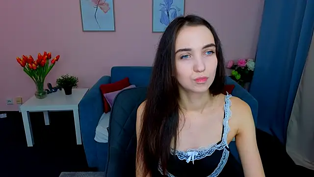 EllaSteele online show from October 9, 2025, 1:53 pm