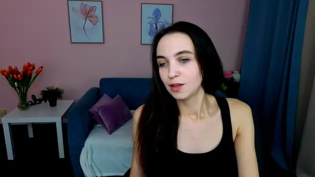 EllaSteele online show from October 13, 2025, 9:04 pm