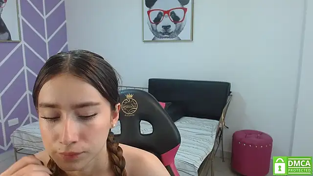 Adhara Kitten online show from October 7, 2025, 1:08 pm