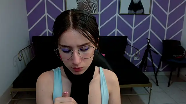 Adhara Kitten online show from November 22, 2025, 1:10 pm