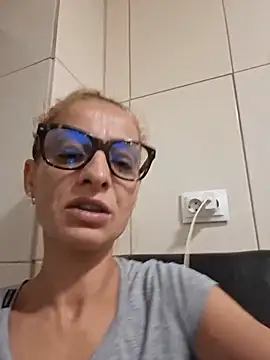 aellabeyonce online show from July 23, 2026, 7:01 pm