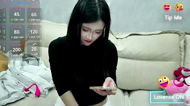 xiaoLI-2025 online show from March 6, 2026, 3:30 pm