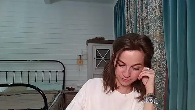 Snapshot of Niravyn_ chatting on October 9, 2025, 8:34 am Niravyn  online show from October 9, 2025, 8:34 am