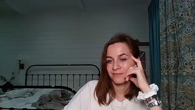 Snapshot of Niravyn_ chatting on November 2, 2025, 5:37 pm Niravyn  online show from November 2, 2025, 5:37 pm