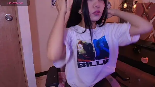 Terraelowen online show from December 2, 2025, 11:48 am