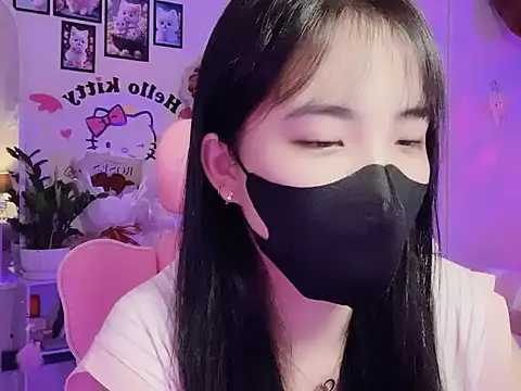 keelinnn19 online show from September 9, 2025, 5:56 pm