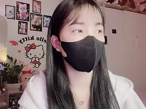 keelinnn19 online show from November 4, 2025, 5:45 pm