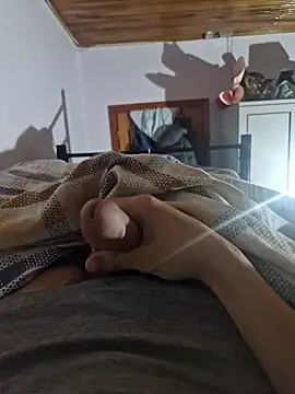 sikeraffetmez online show from November 1, 2025, 3:03 pm