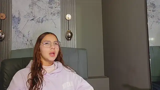 Snapshot of angeles_azul chatting on February 17, 2026, 1:18 pm angeles azul online show from February 17, 2026, 1:18 pm