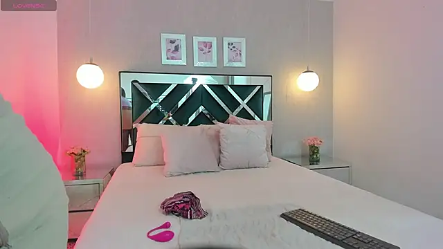 Snapshot of meloody7 chatting on September 12, 2025, 11:32 am meloody7 online show from September 12, 2025, 11:32 am