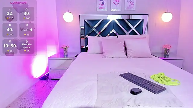 Snapshot of meloody7 chatting on September 14, 2025, 11:42 am meloody7 online show from September 14, 2025, 11:42 am