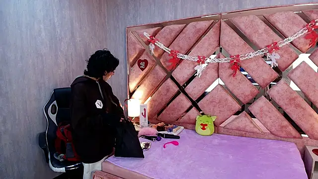 Babyyrasta666 online show from September 18, 2025, 2:57 am