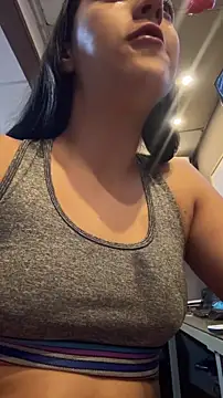 IsabellaaHill  online show from September 27, 2025, 2:11 pm