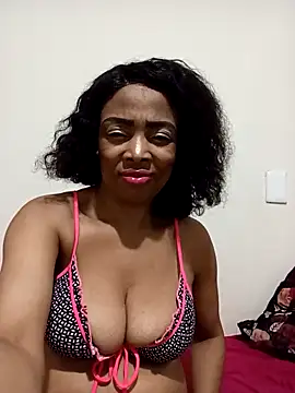 Snapshot of SEXYMOANSXX chatting on October 29, 2025, 5:58 pm SEXYMOANSXX online show from October 29, 2025, 5:58 pm