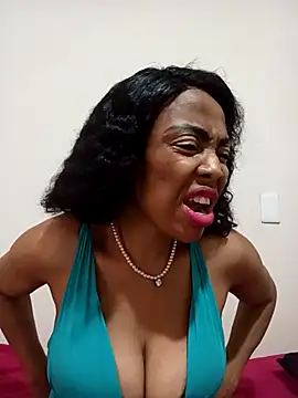 Snapshot of SEXYMOANSXX chatting on November 14, 2025, 9:19 am SEXYMOANSXX online show from November 14, 2025, 9:19 am