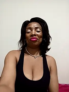 Snapshot of SEXYMOANSXX chatting on December 4, 2025, 9:01 pm SEXYMOANSXX online show from December 4, 2025, 9:01 pm