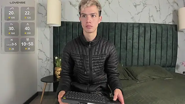 nicktorn online show from November 20, 2025, 2:06 pm