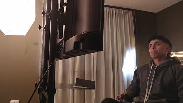 PaulEvens online show from October 21, 2025, 1:12 pm