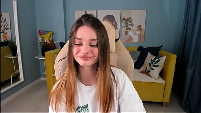 SweetyLicky online show from September 10, 2025, 2:39 pm