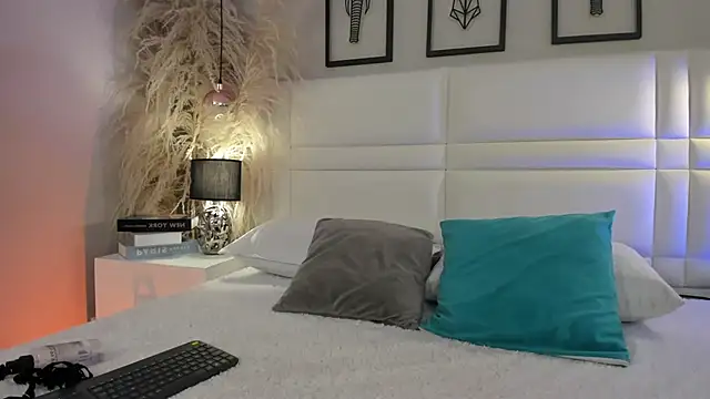 Snapshot of Viollet_xoxo chatting on December 5, 2025, 8:05 pm Viollet xoxo online show from December 5, 2025, 8:05 pm