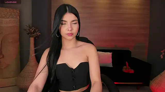 MiaLaurence online show from February 21, 2026, 7:26 pm