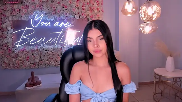 MiaLaurence online show from March 24, 2026, 7:30 pm