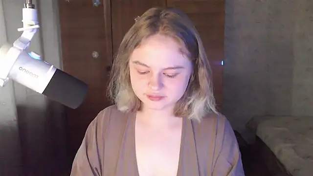 Snapshot of SlipperSherry chatting on October 2, 2025, 9:49 am SlipperSherry online show from October 2, 2025, 9:49 am