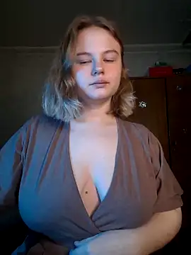 Snapshot of SlipperSherry chatting on October 7, 2025, 2:36 pm SlipperSherry online show from October 7, 2025, 2:36 pm